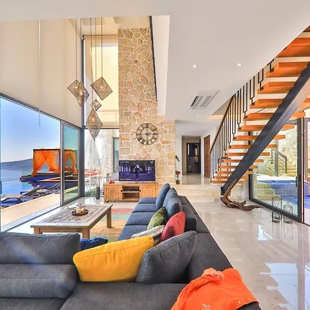 In Sleeps 8 Includes Swimming Pool And Air Con Kalkan